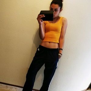 Meet your Posher, Nahla